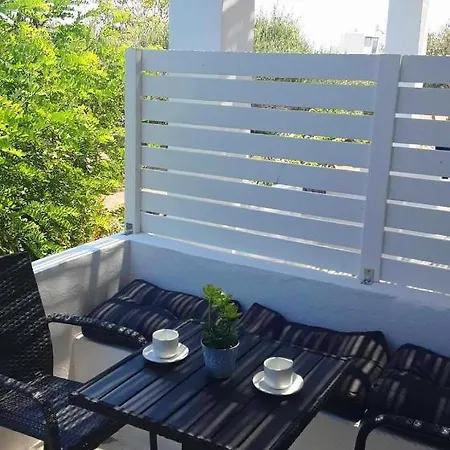 Apanema Paros Naousa (Paros)