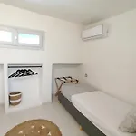 Apanema Paros * Naousa (Paros)
