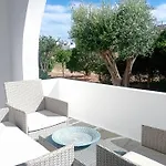 Apanema Paros נאוסה