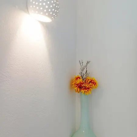 Apanema Paros 公寓 *