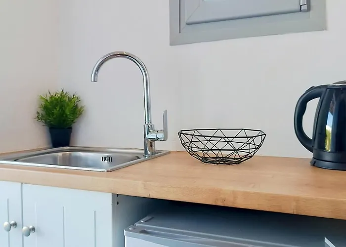 Apanema Paros * Νάουσα